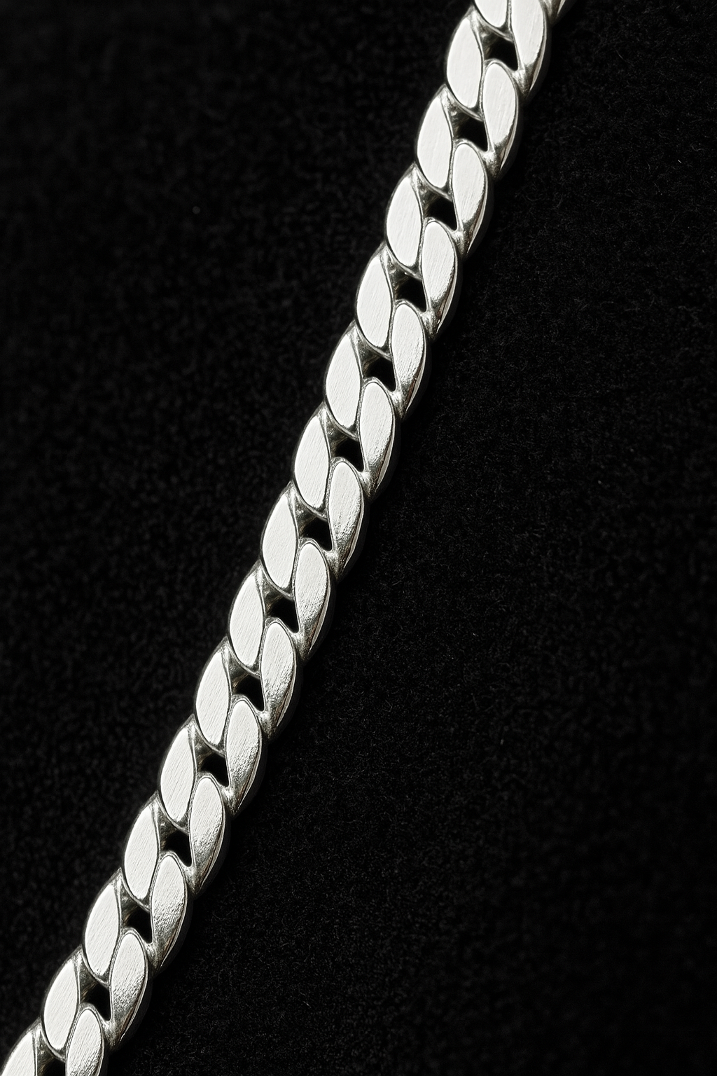Aarvo Chain Silver