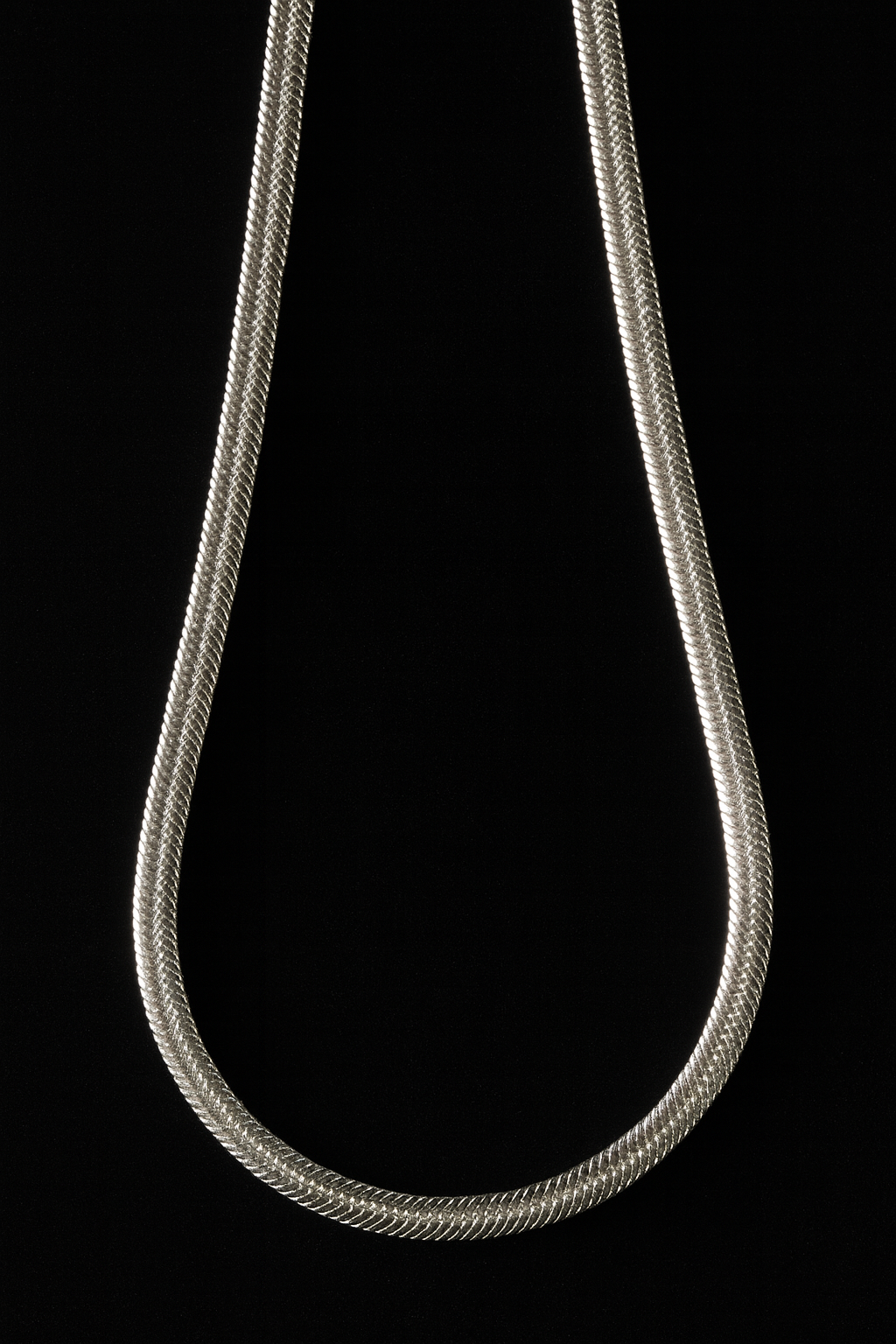 Sleek Flow Silver Chain