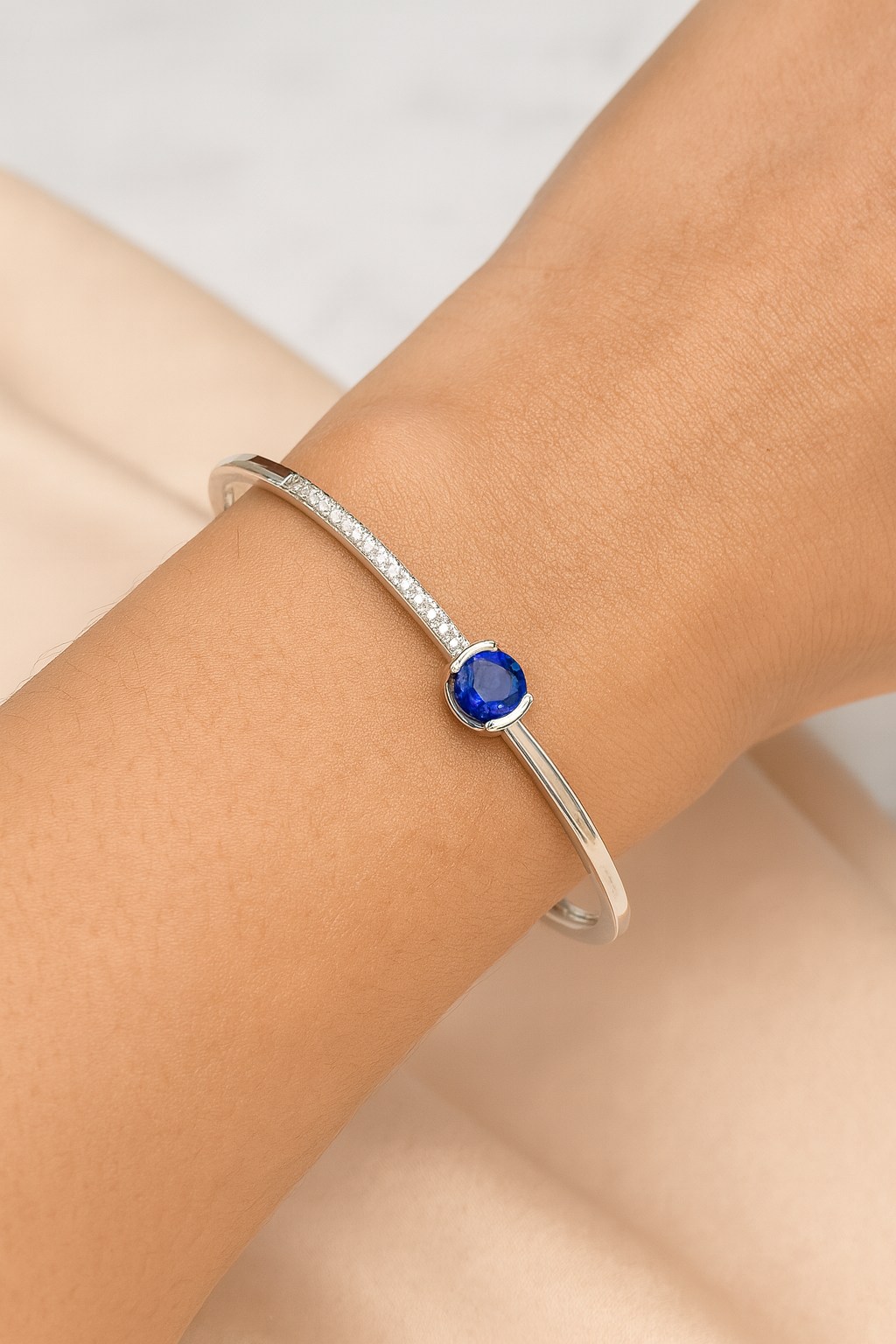 Silver blue stone 92.5 kada