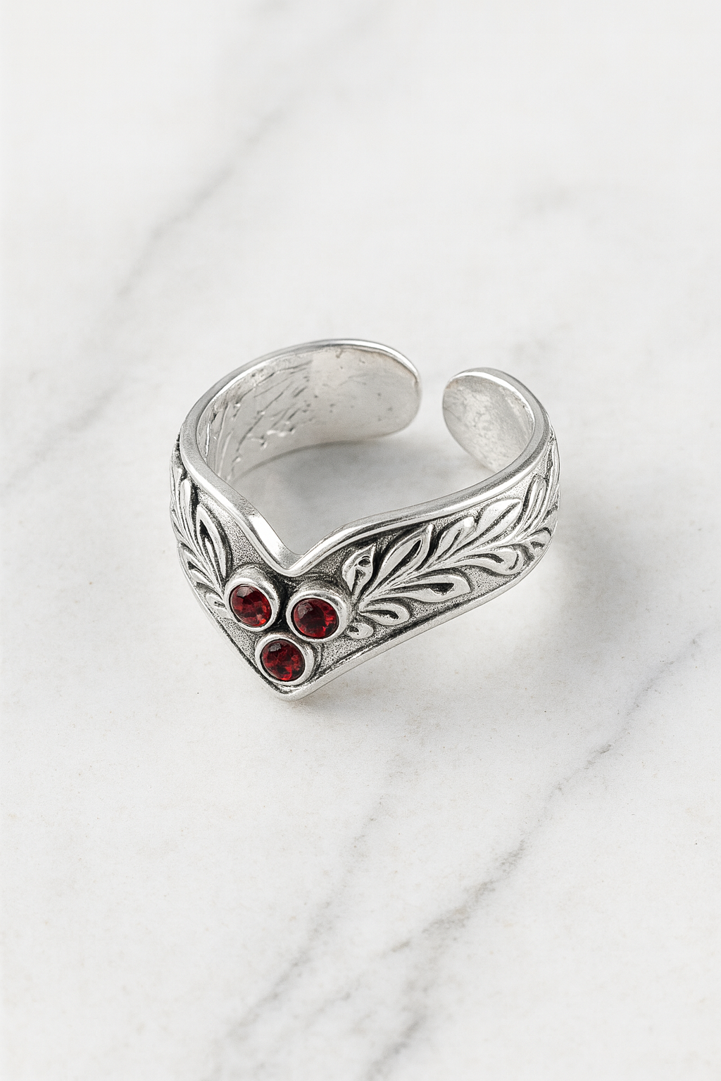 Ruby Leaf Silver Toe Ring