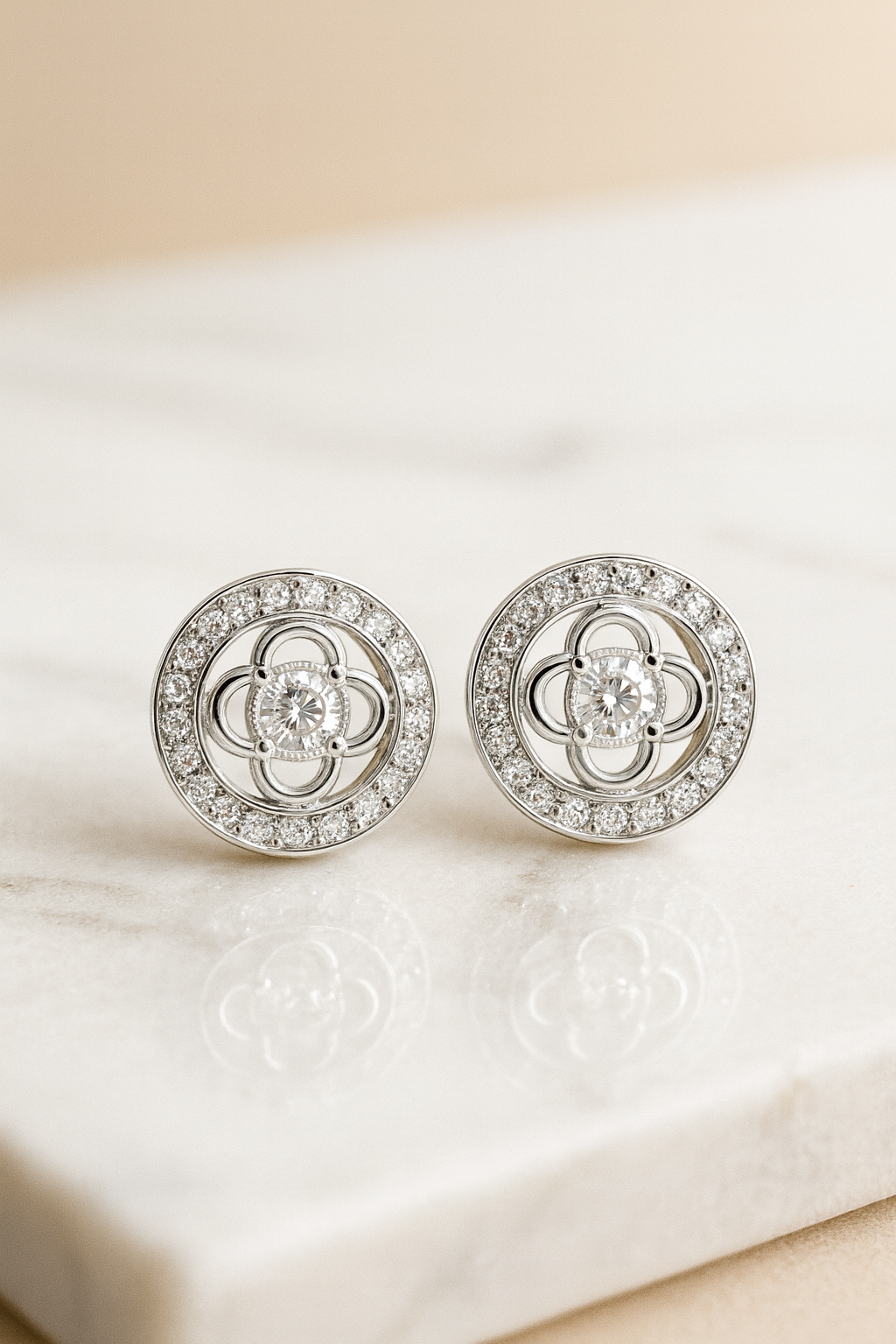 Graceful Petal Shine Earrings | 92.5 Silver
