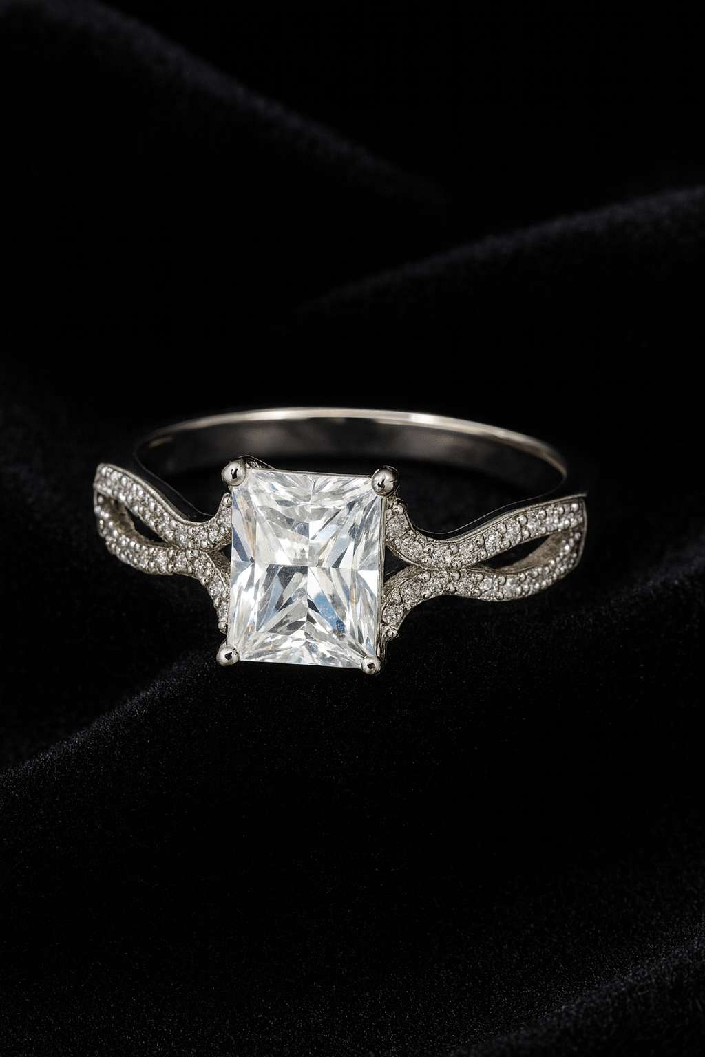 Eternal Radiance Ring | 92.5 Silver