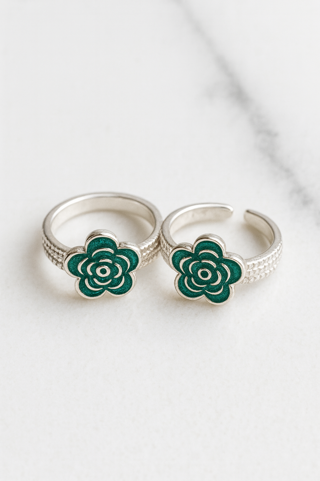 AquaBloom Silver Toe Ring